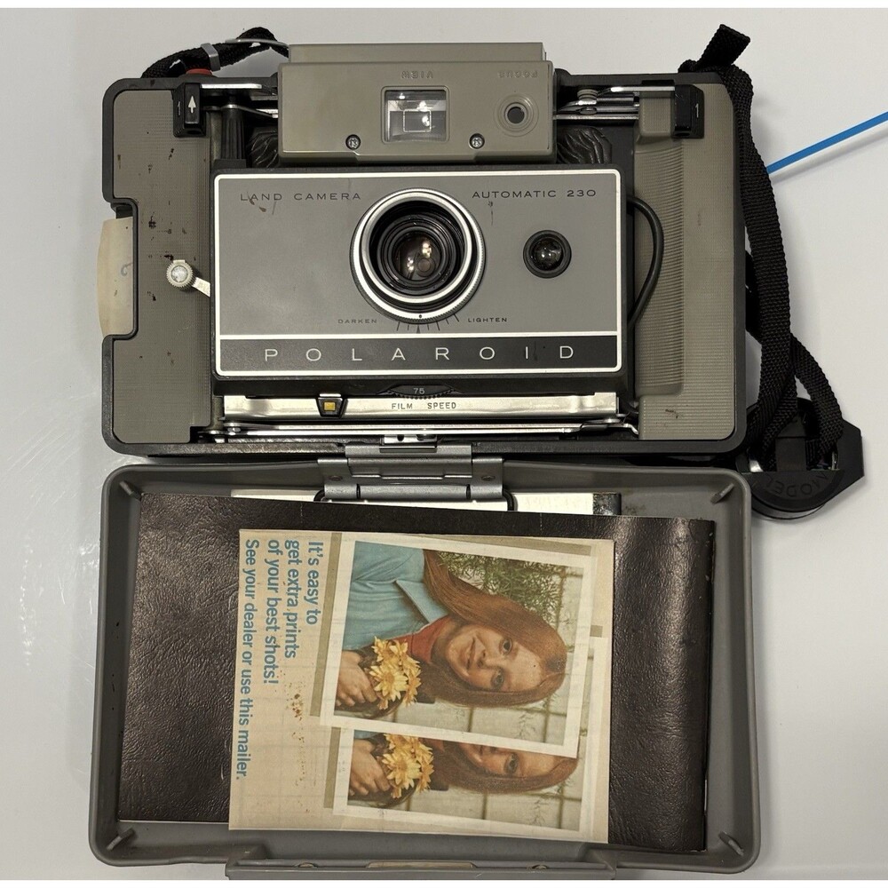 Polaroid Automatic 230 Gray Land Camera (UNTESTED) Complete